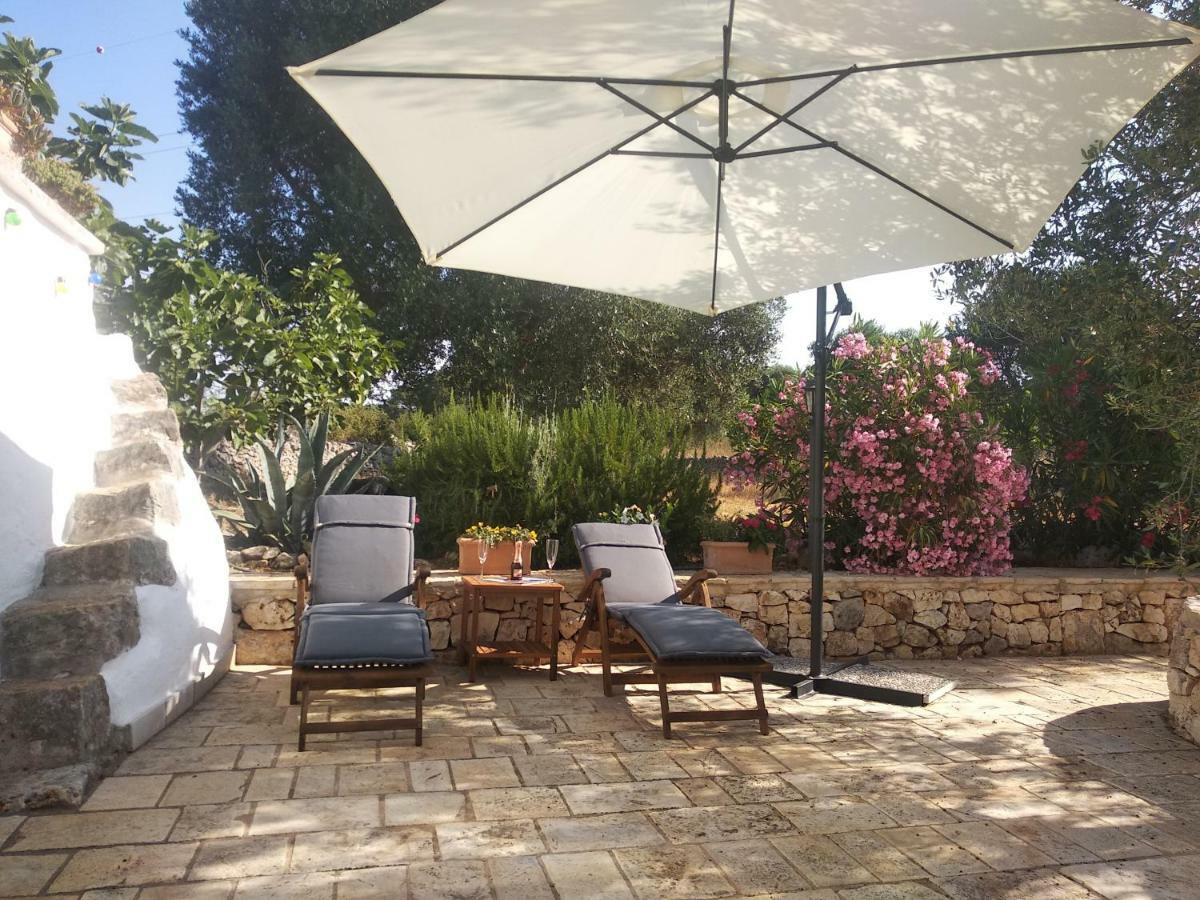 Piccolo Trullo Ostunese Le Jardin De Sophie' Ostuni Exterior photo